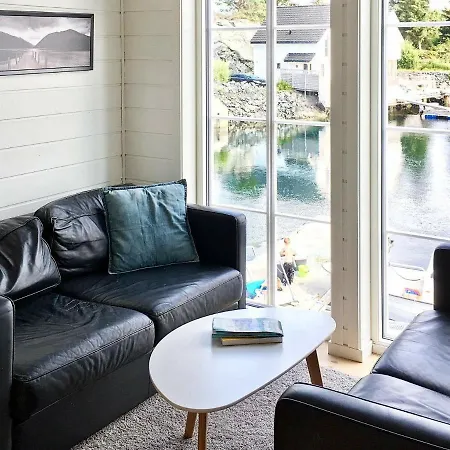 Holiday Holiday home Bremnes